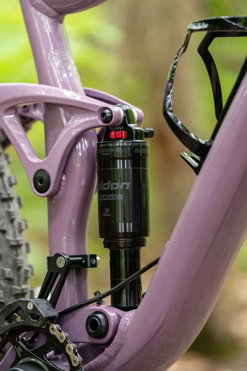 Liv Embolden 2 27.5in Mountain Bike 2023 in Purple Ash-6