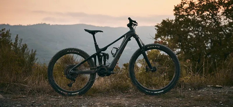 Liv Intrigue X Advanced E+ EL 1 Full Suspension Electric Mountain Bike 2024 in Airglow/Black-11