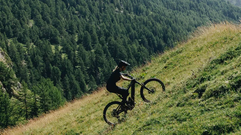 Specialized S-Works Turbo Levo 4 Carbon Electric Full Suspension MTB 2026 in Gloss Red Pearl/Black-9