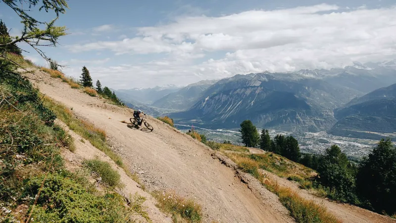 Specialized S-Works Turbo Levo 4 Carbon Electric Full Suspension MTB 2026 in Gloss Glacial Metallic-10