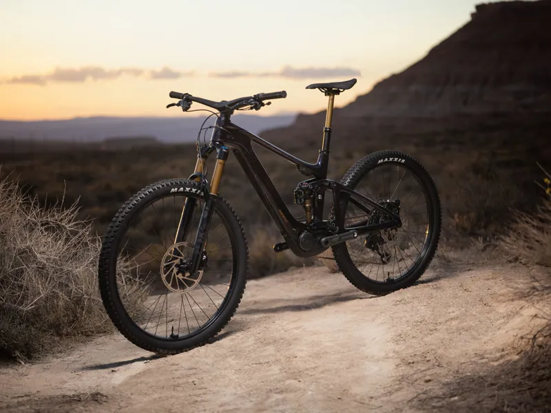 Giant Trance X Advanced E+ EL 0 Full Suspension Electric Mountain Bike 2024 in Mirage/Black-11