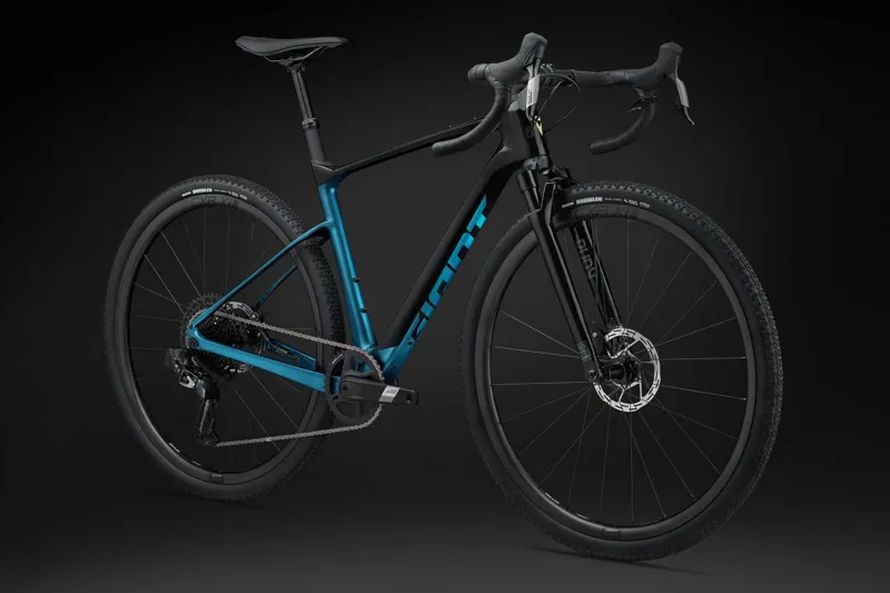 Giant Revolt X Advanced Pro 2 Gravel Bike 2025 in Black/Sea Sparkle-7