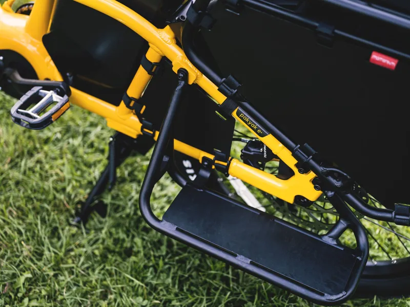 Momentum PakYak E+ Electric Cargo Bike 2025 in Bumblebee Yellow-9