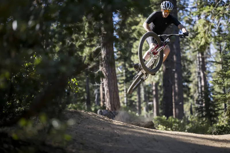 Giant Anthem Advanced SL SE Full Suspension Mountain Bike 2026 in White/Carbon-11