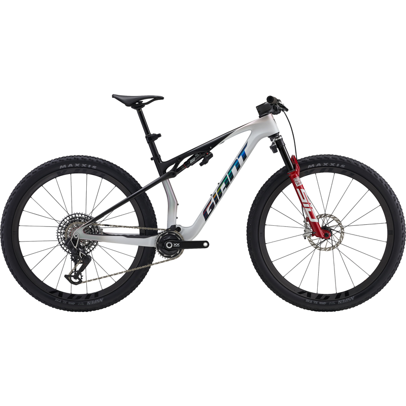 Balfes Bikes Giant Anthem Advanced SL SE Full Suspension Mountain Bike 2026 in White/Carbon | Free postage over £30, £10 off first order, price match & 0% finance.