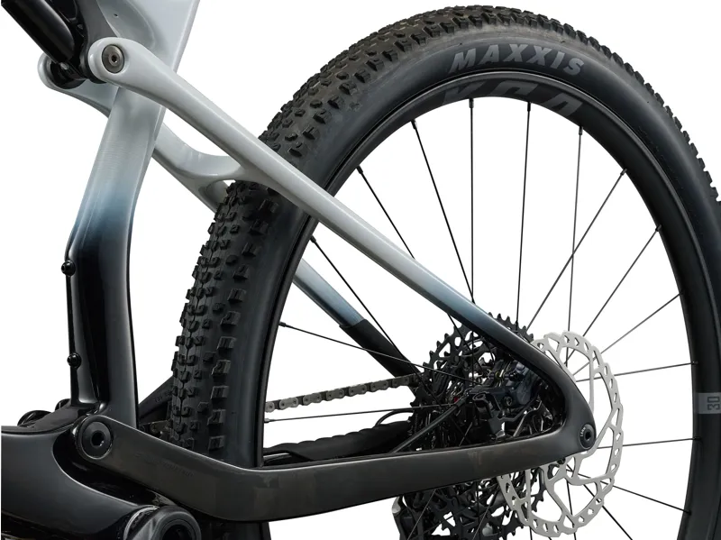 Liv Pique X Advanced SL 2 Full Suspension Mountain Bike 2026 in White/Carbon-3