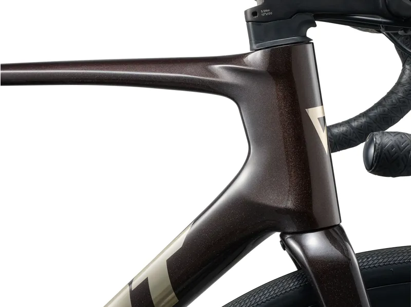 Giant Defy Advanced 1 Carbon Road Bike 2027 in Obsidian Pulse-4