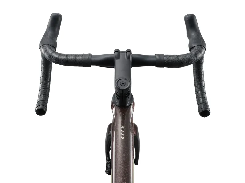 Giant Defy Advanced 1 Carbon Road Bike 2027 in Obsidian Pulse-5
