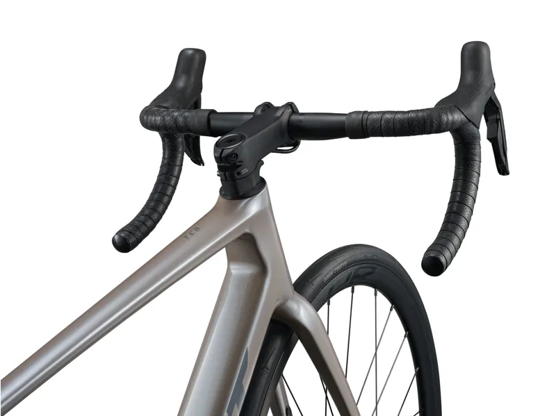 Giant TCR Advanced 1 105 Di2 Carbon Road Bike 2027 in Camel Silk-3