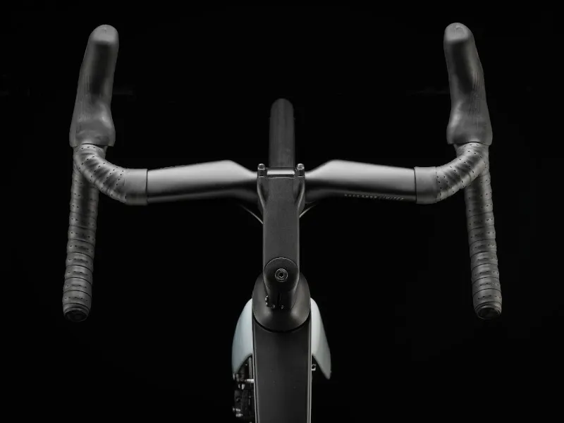 Trek Madone SL 7 Gen 7 Carbon Road Bike 2024 in Plasma Grey-6