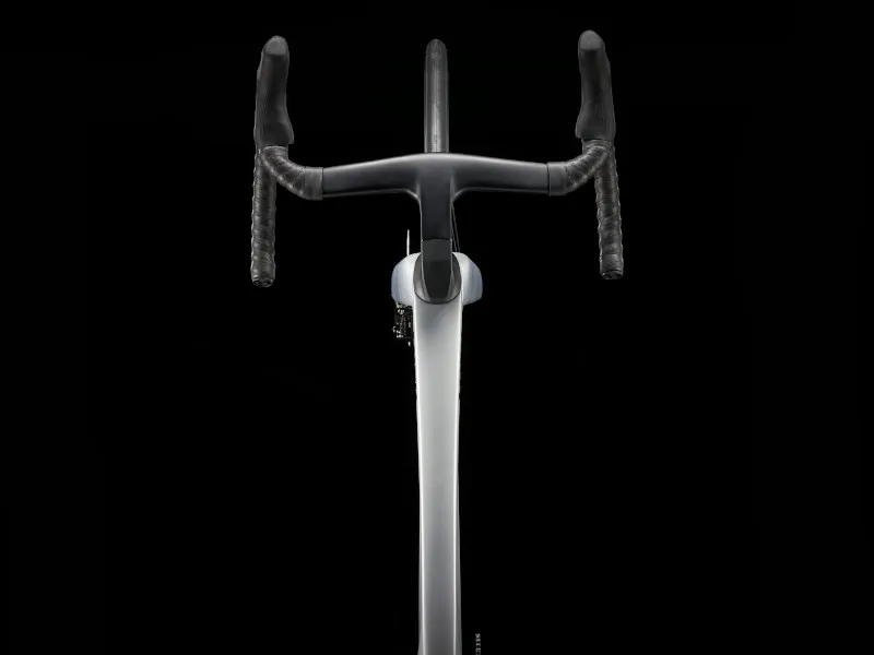 Trek Madone SLR 6 Gen 7 Carbon Road Race Bike 2023 in Quicksilver-7