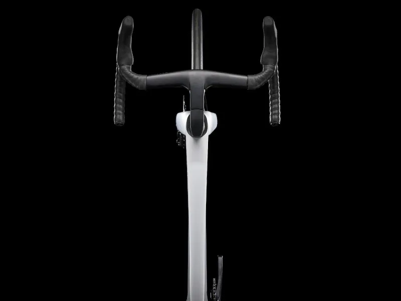 Trek Madone SLR 7 Gen 7 Carbon Road Bike 2023 in Quicksilver-5