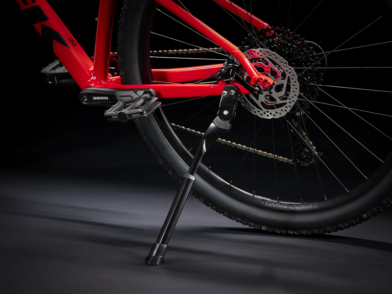 Trek Marlin 8 Hardtail Mountain Bike 2022 in Gloss Radioactive Red-1