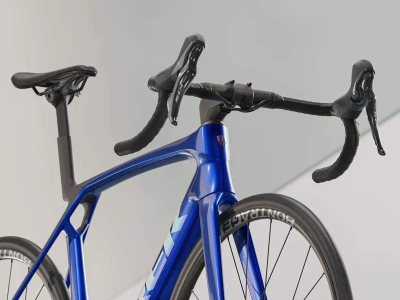Trek Madone SL 5 Gen 8 Road Bike 2025 in Hex Blue-4