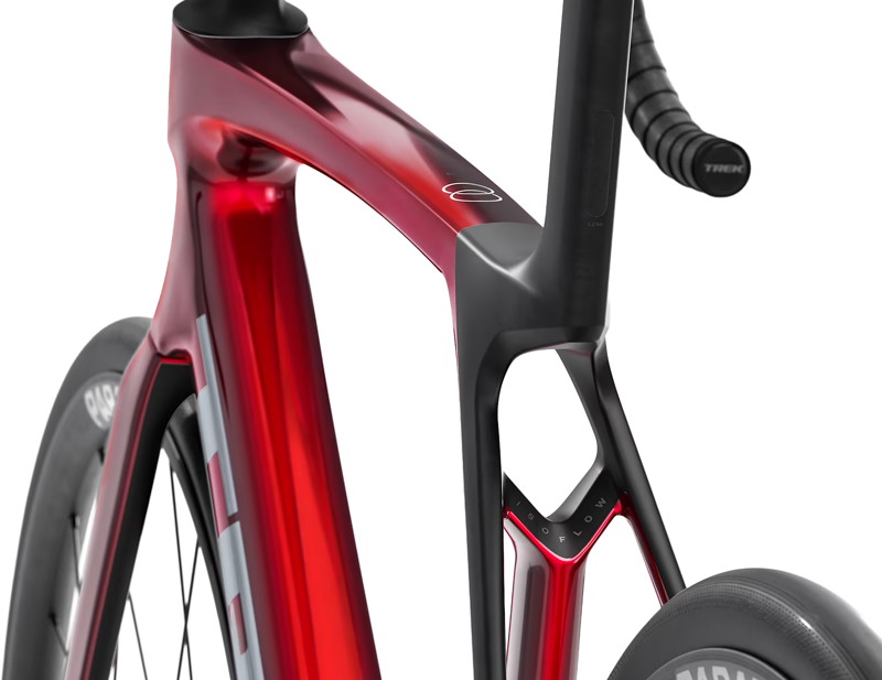 Trek Madone SL 5 Gen 8 Road Bike 2026 in Gloss Fury Red/Matte Deep Smoke-2