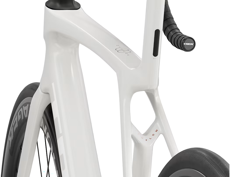 Trek Madone SL 6 Gen 8 Di2 Road Bike 2027 in Era White-3