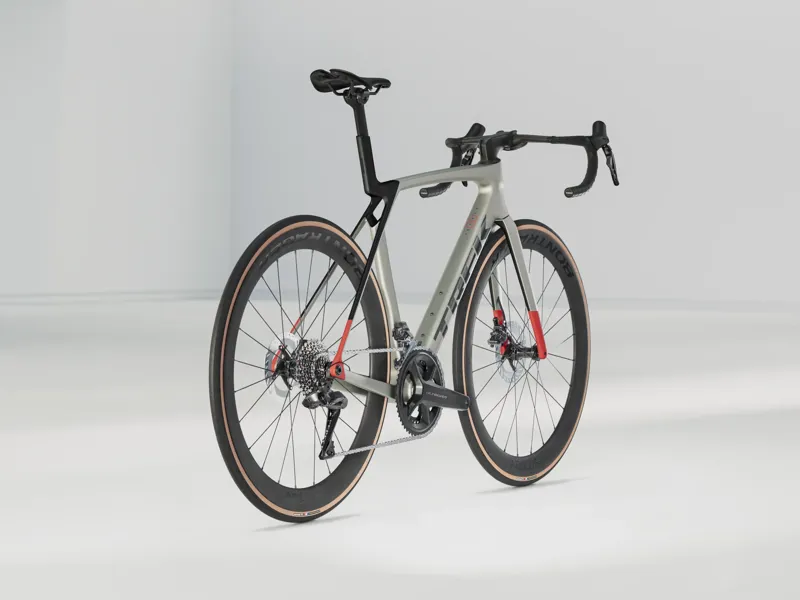 Trek Madone SL 7 Di2 Gen 8 Road Bike 2025 in Lunar Silver-1