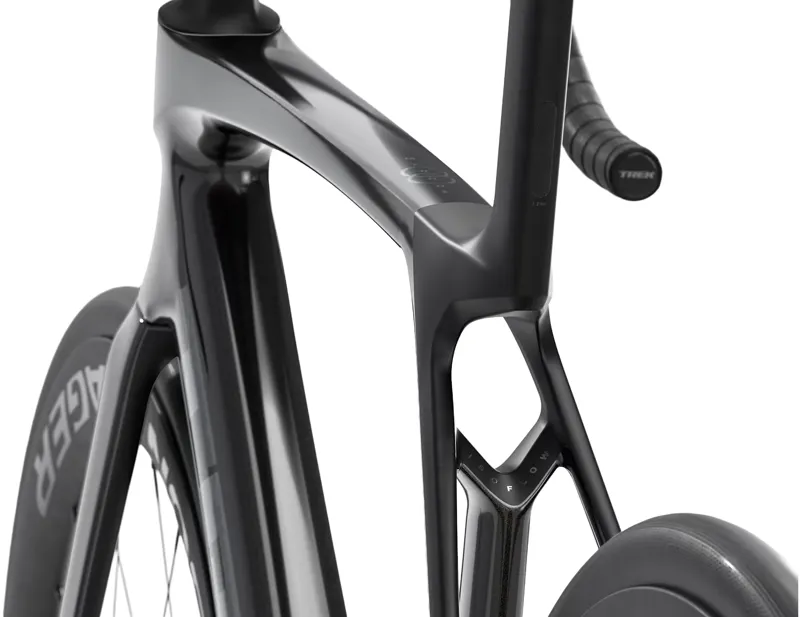 Trek Madone SL 7 Gen 8 Di2 Road Bike 2026 in Gloss Dark Star/Matte Deep Smoke-3