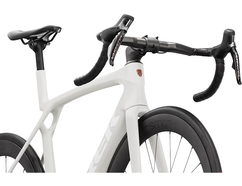 Trek Madone SL 7 Gen 8 Di2 Road Bike 2027 in Era White-4