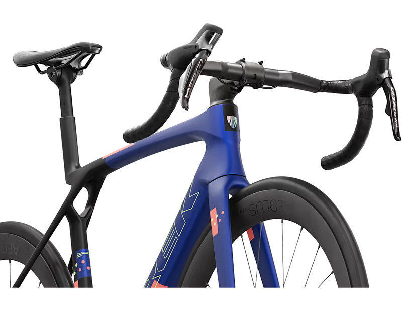 Trek Madone SL 7 Gen 8 Di2 Road Bike 2027 in Matte Cobalt Blue/Trek Black/Living Coral-3