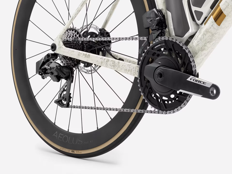 Trek Madone SLR 7 AXS Gen 8 Road Bike 2026 in Era White-5