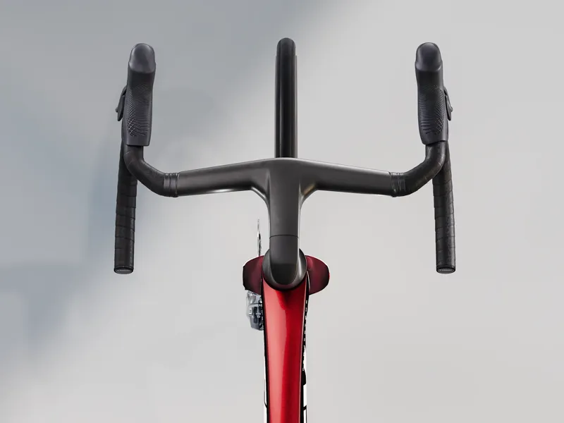 Trek Madone SLR 8 AXS Gen 8 Road Bike 2025 in Carbon Red Smoke-2