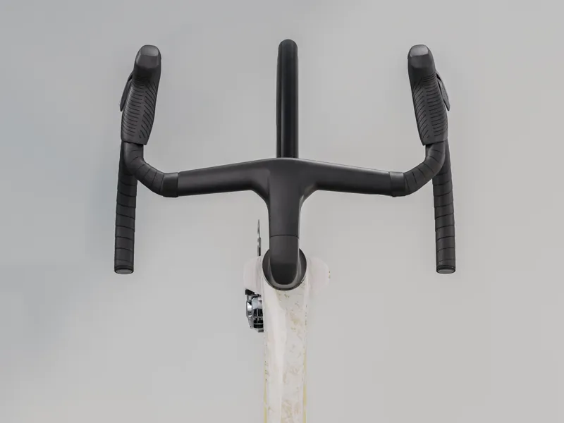 Trek Madone SLR 9 AXS Gen 8 Road Bike 2026 in Era White-2