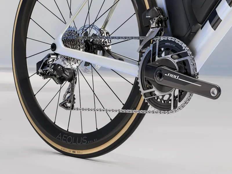 Trek Madone SLR 9 AXS Gen 8 Road Bike 2025 in Iridescent Blue Pearl Red -5