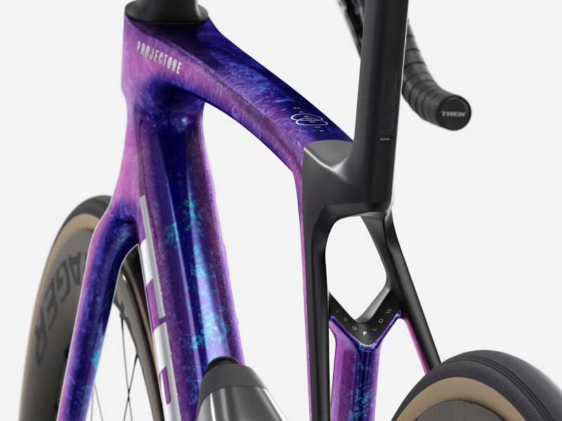 Trek Madone SLR 9 AXS Road Bike 2026 in Purple Phaze/Amethyst Marble-3