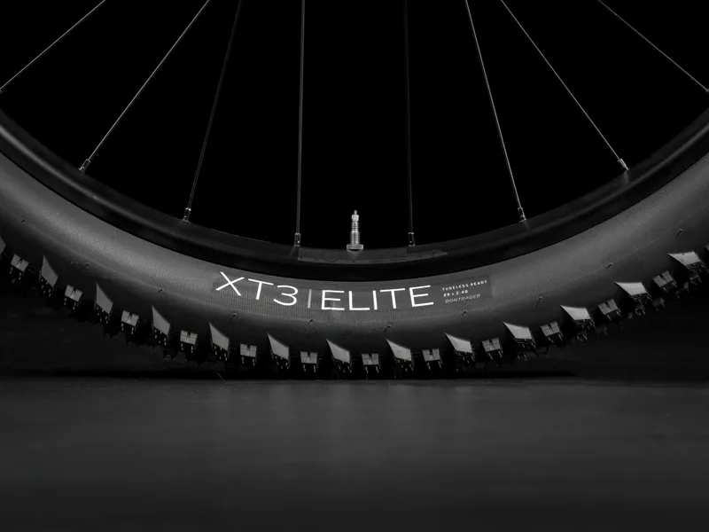 Trek Marlin 6 Hardtail Mountain Bike 2024 in Galactic Grey to Lithium Fade-5