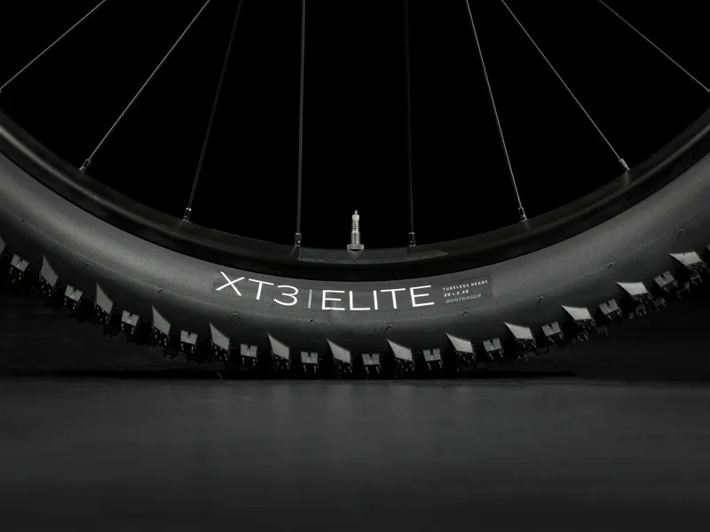 Trek Marlin 6 Hardtail Mountain Bike 2025 in Rage Red to Deep Dark Blue Fade-3