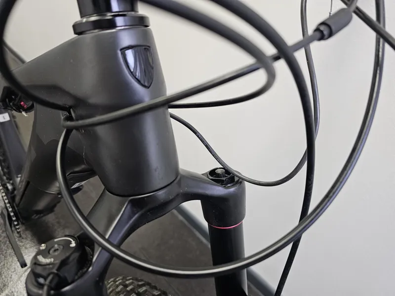 EX DEMO Trek E-Caliber 9.6 Full Suspension Electric Mountain Bike Large 2024 in Lithium Grey/Black-6