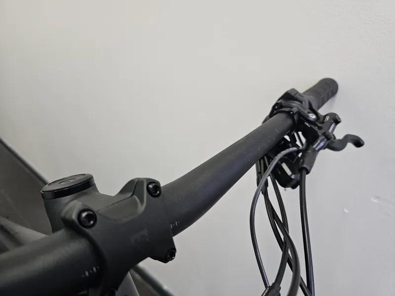 EX DEMO Trek E-Caliber 9.6 Full Suspension Electric Mountain Bike Large 2024 in Lithium Grey/Black-5