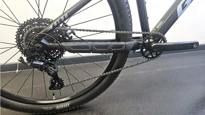 EX DEMO Giant Talon 4 29 Hardtail Mountain Bike 2025 Large in Black-2