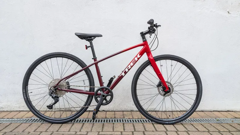 EX DISPLAY Trek FX 3 Disc Hybrid Bike 2024 Small in Cobra Red 