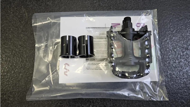 EX DISPLAY Liv Alight Disc 2 Hybrid Bike Size Small 2026 in Frost Silver-6