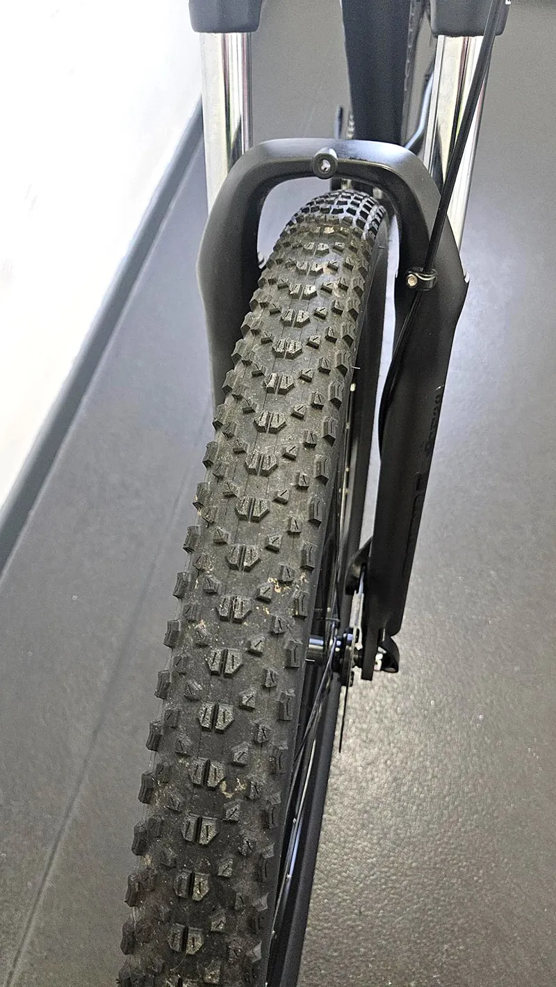 EX DEMO Giant Talon 4 29 Hardtail Mountain Bike 2025 Large in Black-6