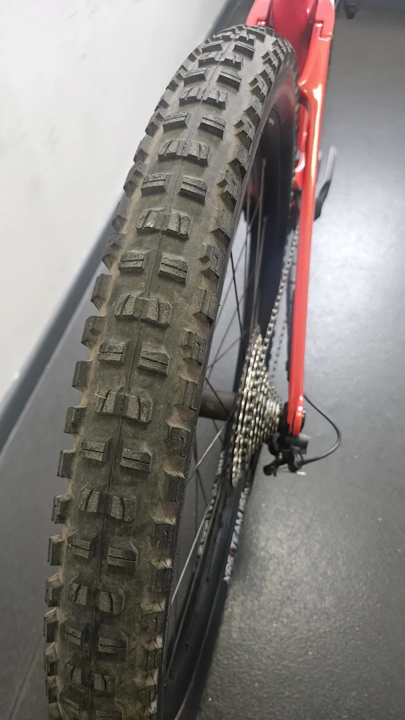 EX DEMO Trek Fuel EXe 9.7 SLX/XT Electric Full Suspension Mountain Bike Medium 2025 in Lava Red -2