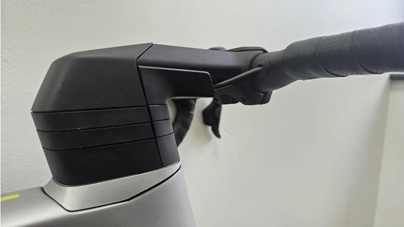 Scott Foil RC 30 Road Bike 2025 in White-7