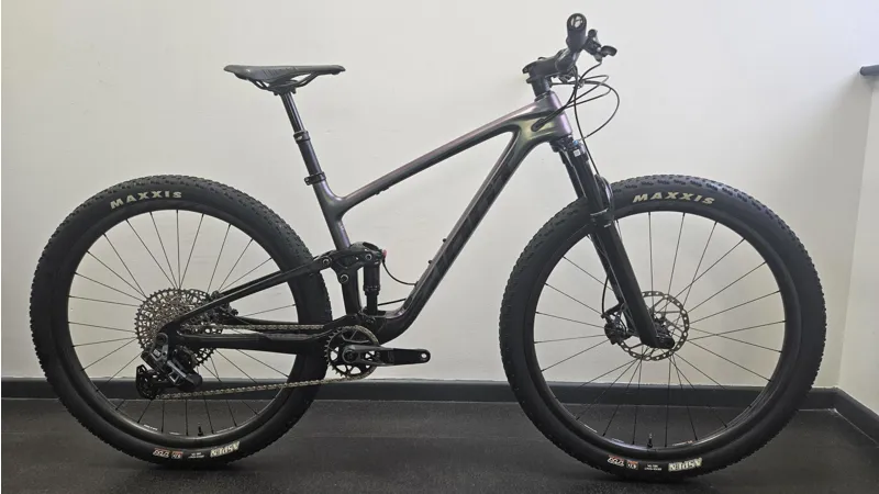 Ex Demo Giant Anthem Advanced 29 1 Full Suspension Mountain Bike Size Medium 2025 in Dark Iridescent-1