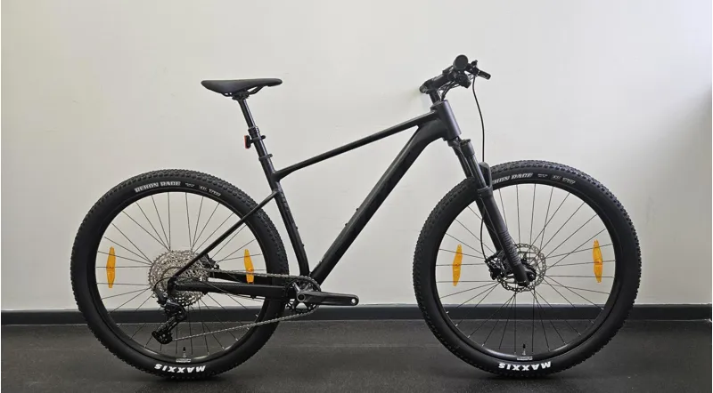 EX DISPLAY Scott Scale 940 Hardtail Mountain Bike Size Large 2026 in Black