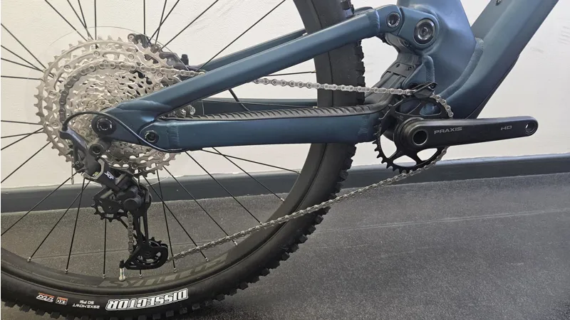 EX DISPLAY Scott Genius 930 Full Suspension Mountain Bike Medium 2025 in Blue-3