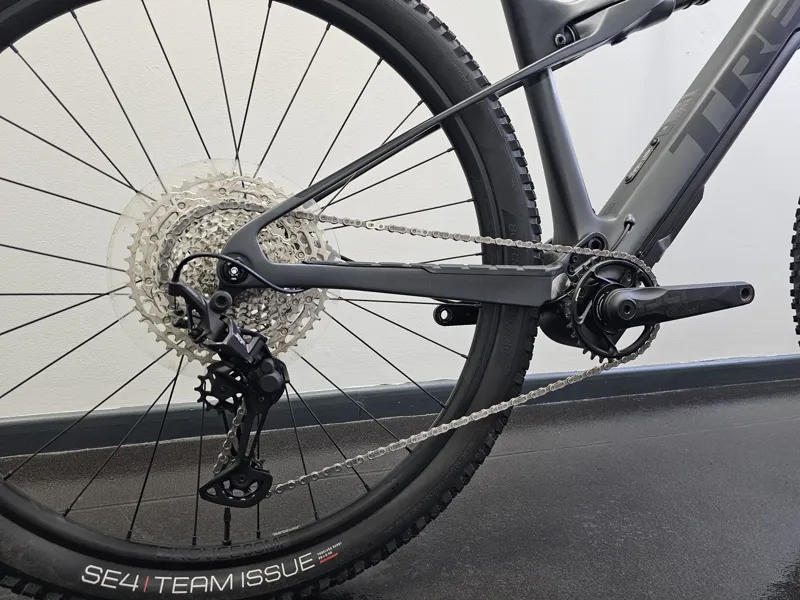 EX DEMO Trek E-Caliber 9.6 Full Suspension Electric Mountain Bike Large 2024 in Lithium Grey/Black-7