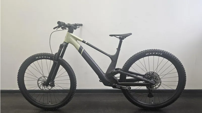 EX DISPLAY Scott Genius ST 920 Full Suspension Mountain Bike Large 2025 in Grey-6