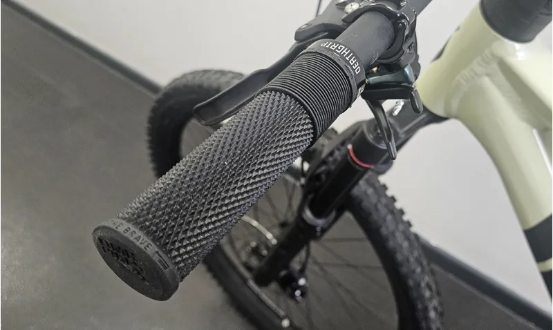 EX DISPLAY Scott Genius ST 920 Full Suspension Mountain Bike Large 2025 in Grey-1