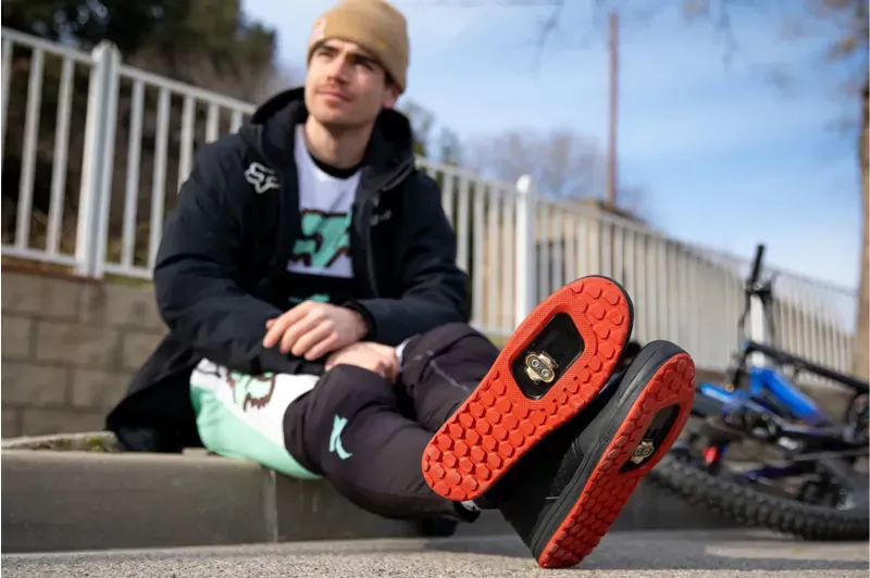 ONE OFF Specialized 2FO DH Clip Mountain Bike Shoes Size 38 in Black/Redwood-1