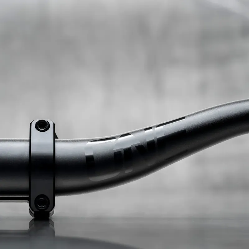 OneUp 35mm Diameter 800mm Wide 35mm Rise Aluminium Handlebar in Black-3