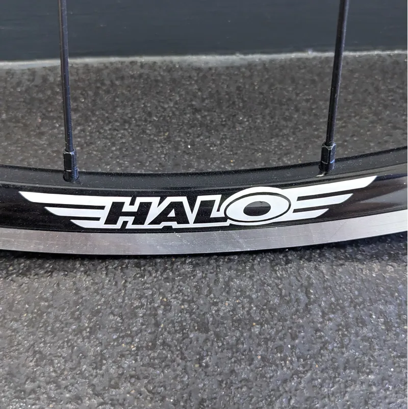 Halo Evaura Via Hub 24H Clincher Rim Brake Shimano 700c Wheelset in Black-6