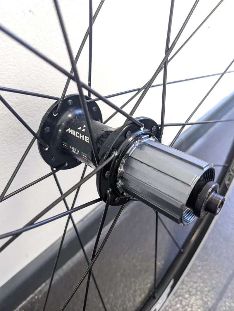 Halo Devaura Miche Primato Hub 24H Clincher Rim Brake Shimano 700c Wheelset in Black-3