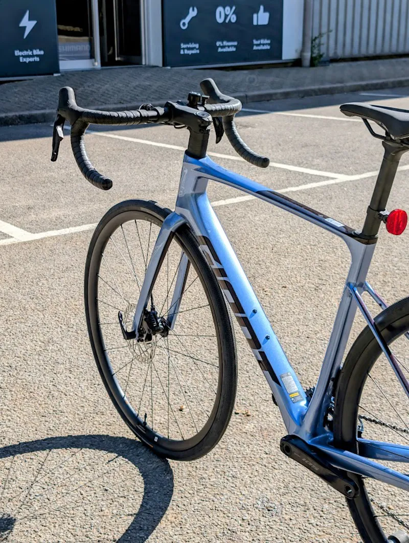 Giant Defy Advanced 1 Road Bike 2025 in Frost Silver-4